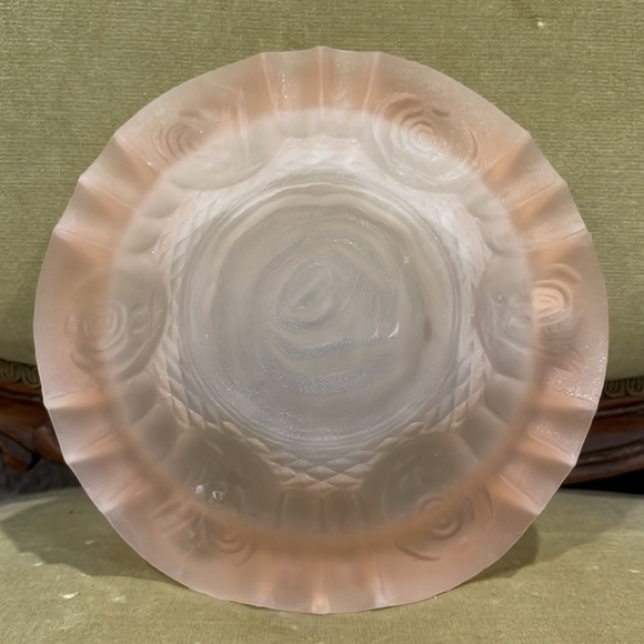 Vintage Pink Rose Satin Glass Ashtray - Picture 4 of 6